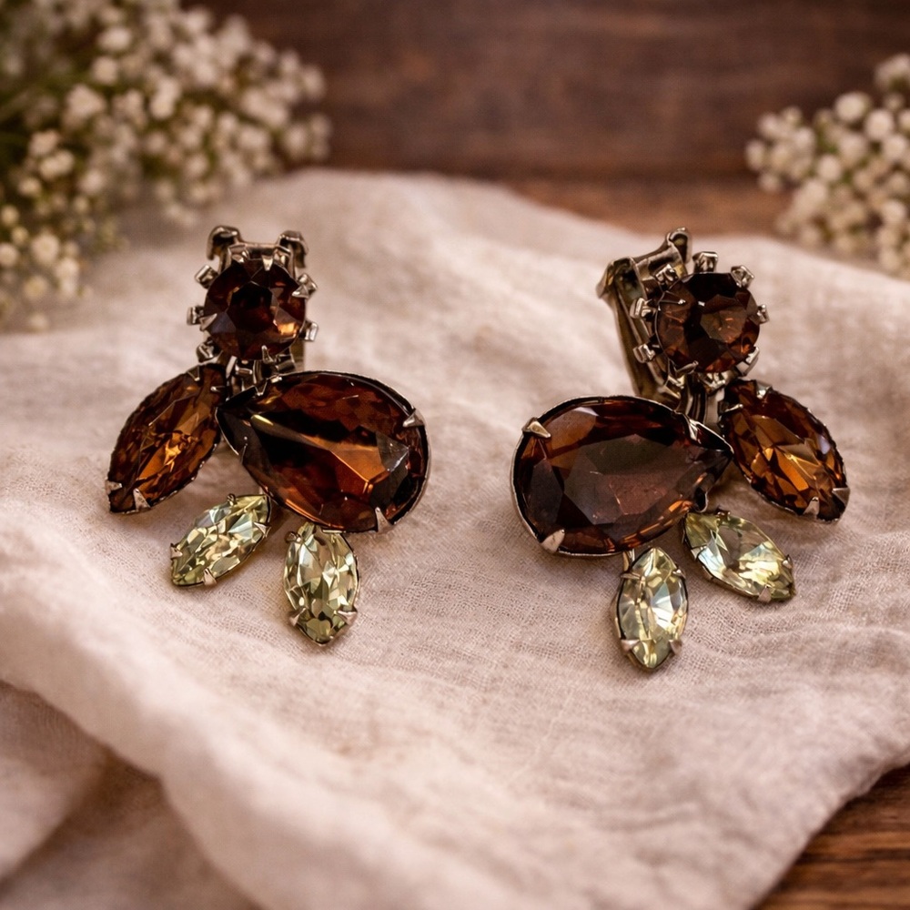Vintage MCM Amber Faint Green Rhinestone Glass Clip‎ On Earrings